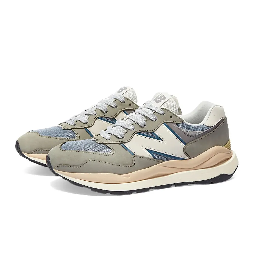 5740 Sneaker (Grey)