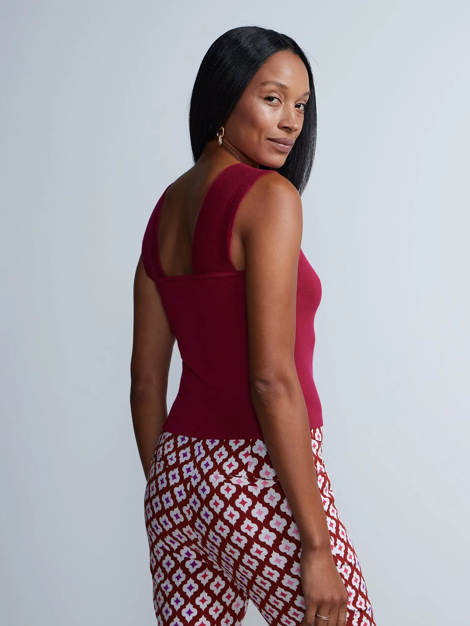 Sleeveless Square Neck Sweater Tee